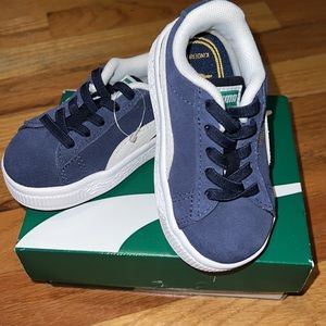 Toddler Pumas - Navy Blue and White size 5c